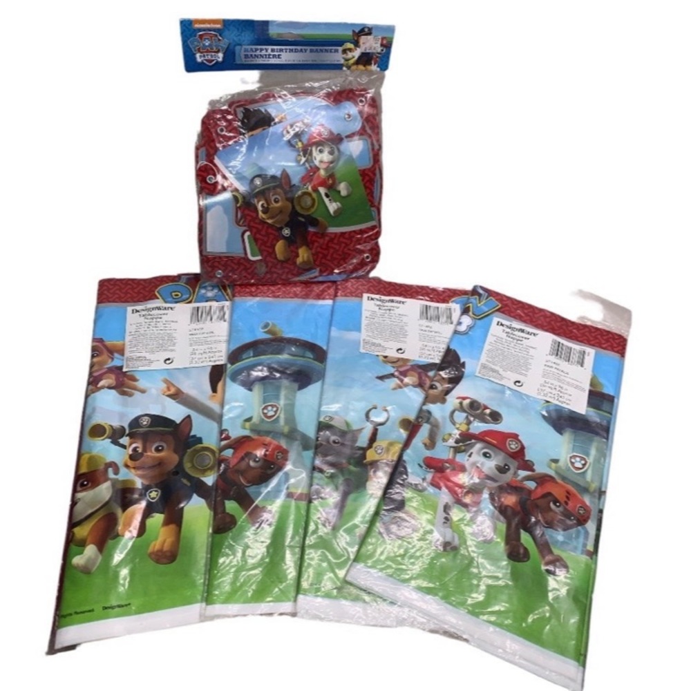 Paw Patrol party pack banner & 4 table covers DesignWare Nickelodeon